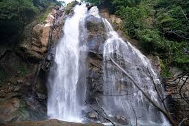 Arawakumbura Dunhinda Waterfall